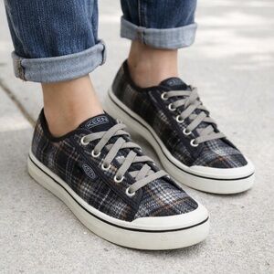 Keen Women's Elsa V Sneaker Black Plaid/Steel Grey Size 7 Lightweight Casual